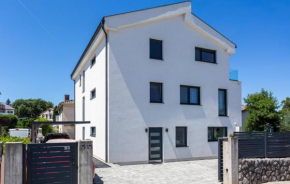 Beautiful Apartment In Malinska With Wifi